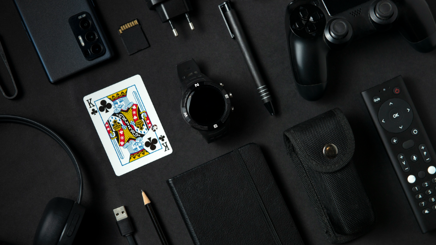 Top Geometrical Inc. Accessories for iPhone Users